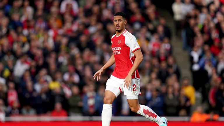 ¿Es Saliba del Arsenal el mejor defensa central del mundo?